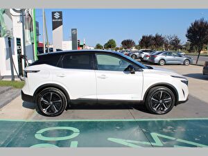 2025 Hybrid Otomatik Nissan Qashqai Beyaz Asal