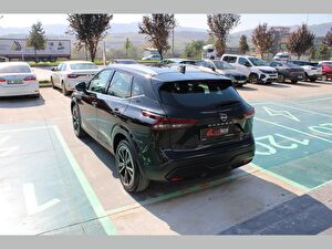 2022 MHEV Otomatik Nissan Qashqai Siyah Asal