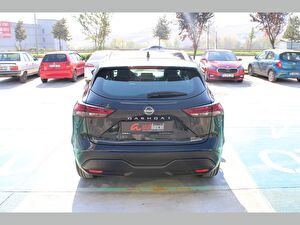 2022 MHEV Otomatik Nissan Qashqai Siyah Asal