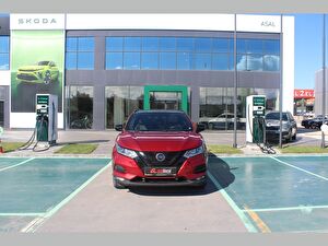 2020 Dizel Otomatik Nissan Qashqai Kırmızı Asal