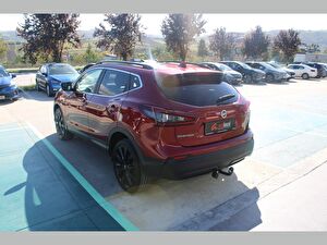 2020 Dizel Otomatik Nissan Qashqai Kırmızı Asal