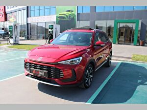 MG ZS SUV 1.5 Hybrid + Luxury Cam Tavanlı
