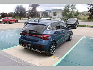 2025 Benzin Otomatik Hyundai i20 Mavi Asal