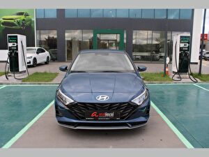 2025 Benzin Otomatik Hyundai i20 Mavi Asal