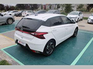 2021 Benzin Otomatik Hyundai i20 Beyaz Asal