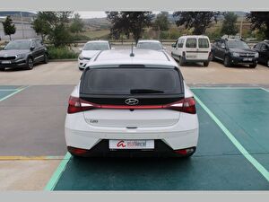 2021 Benzin Otomatik Hyundai i20 Beyaz Asal
