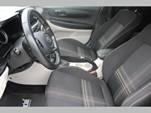 2021 Benzin Otomatik Hyundai i20 Beyaz Asal