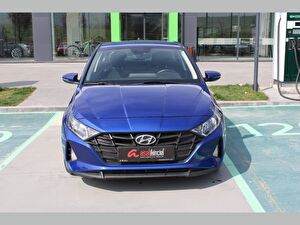 2022 Benzin Otomatik Hyundai i20 Mavi Asal