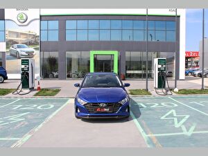 2022 Benzin Otomatik Hyundai i20 Mavi Asal