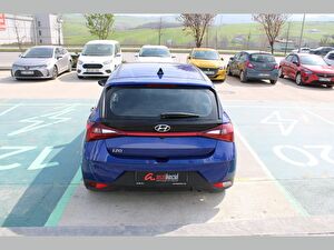 2022 Benzin Otomatik Hyundai i20 Mavi Asal