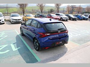 2022 Benzin Otomatik Hyundai i20 Mavi Asal