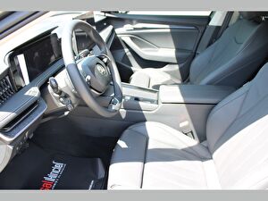 2024 MHEV Otomatik Skoda Superb Siyah Asal