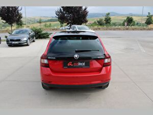 2016 Dizel Otomatik Skoda Rapid Kırmızı Asal