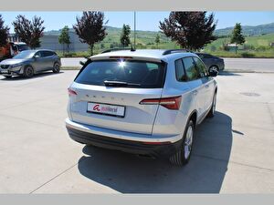 2024 Benzin Otomatik Skoda Karoq Gri Asal