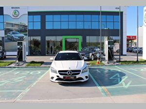 2013 Benzin Otomatik Mercedes-Benz CLA Beyaz Asal