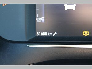 2024 Benzin Otomatik Opel Corsa Beyaz Asal