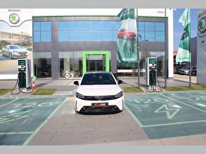 2024 Benzin Otomatik Opel Corsa Beyaz Asal