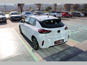 2024 Benzin Otomatik Opel Corsa Beyaz Asal