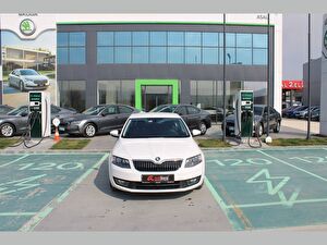 2016 Dizel Otomatik Skoda Octavia Beyaz Asal