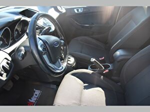 2016 Benzin Otomatik Ford Fiesta Beyaz Asal