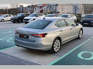 2025 MHEV Otomatik Skoda Superb Gri Asal