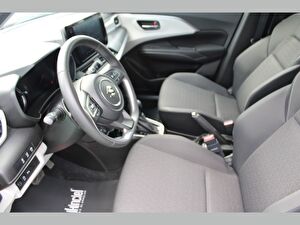 2025 Benzin Otomatik Suzuki Swift Kırmızı Asal