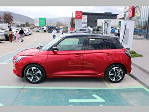 2025 Benzin Otomatik Suzuki Swift Kırmızı Asal