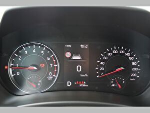 2025 Benzin Otomatik Suzuki Swift Kırmızı Asal