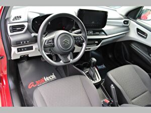 2025 Benzin Otomatik Suzuki Swift Kırmızı Asal