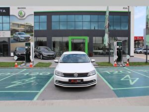 2015 Dizel Otomatik Volkswagen Jetta Beyaz Asal