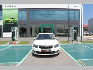 2017 Benzin Otomatik Skoda Octavia Beyaz Asal