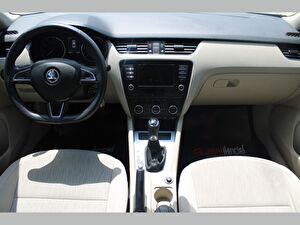 2017 Benzin Otomatik Skoda Octavia Beyaz Asal