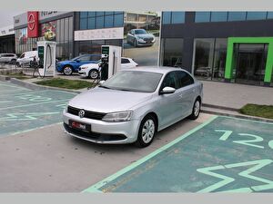 Volkswagen Jetta Sedan 1.6 TDI Trendline