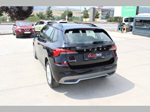 2023 Benzin Otomatik Skoda Kamiq Siyah Asal