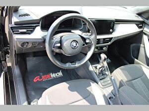 2023 Benzin Otomatik Skoda Kamiq Siyah Asal