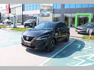 Nissan Qashqai SUV 1.3 DIG-T MHEV Platinum 4x4 CVT