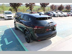 2022 Benzin Otomatik Nissan Qashqai Siyah Asal
