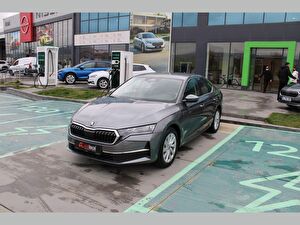 Skoda Octavia Sedan 1.5 TSI Mhev Premium DSG