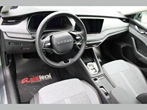 2025 Benzin Otomatik Skoda Octavia Gri Asal