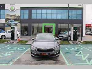 2025 Benzin Otomatik Skoda Octavia Gri Asal