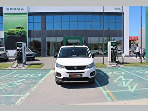 2022 Dizel Manuel Peugeot Rifter Beyaz Asal