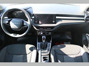 2025 Benzin Otomatik Skoda Fabia Beyaz Asal