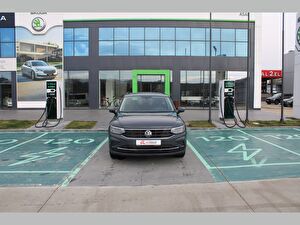 2023 Benzin Otomatik Volkswagen Tiguan Gri Asal