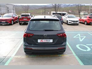2023 Benzin Otomatik Volkswagen Tiguan Gri Asal