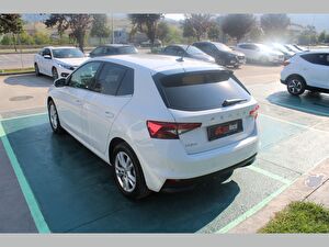 2024 Benzin Otomatik Skoda Fabia Beyaz Asal