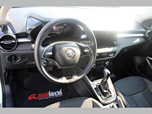 2024 Benzin Otomatik Skoda Fabia Beyaz Asal