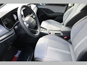 2025 Benzin Otomatik Skoda Octavia Siyah Asal