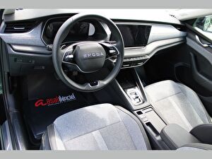 2025 Benzin Otomatik Skoda Octavia Siyah Asal