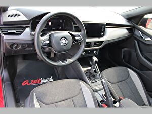2023 Benzin Otomatik Skoda Kamiq Kırmızı Asal