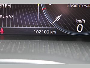 2023 Benzin Otomatik Skoda Kamiq Kırmızı Asal